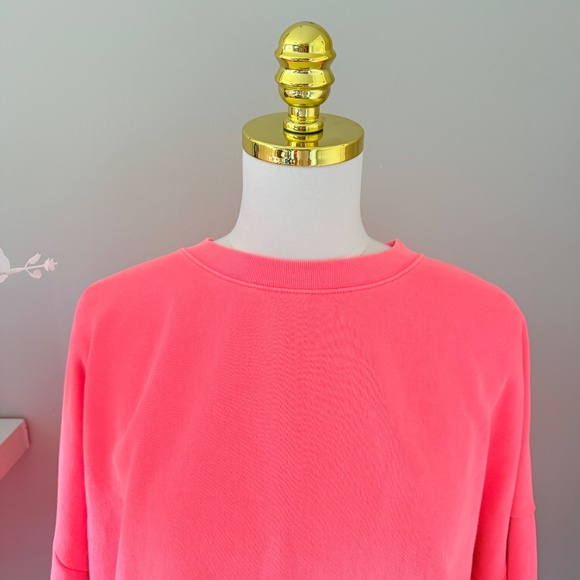 GAP Relaxed Wedge Crewneck Sweatshirt in Sassy Pink, Sz XL (NWT) - Picture 2 of 8